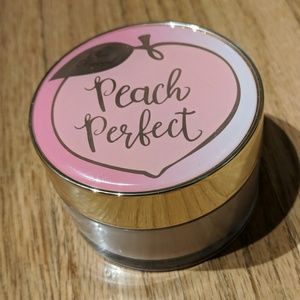 Too Faced Peach Perfect Mattifying Loose Powder